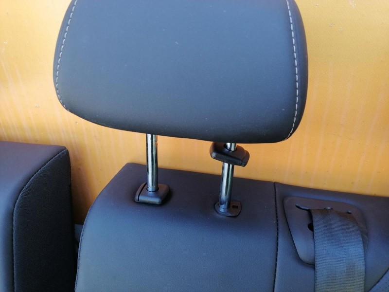 Omoda C5 диван кожа