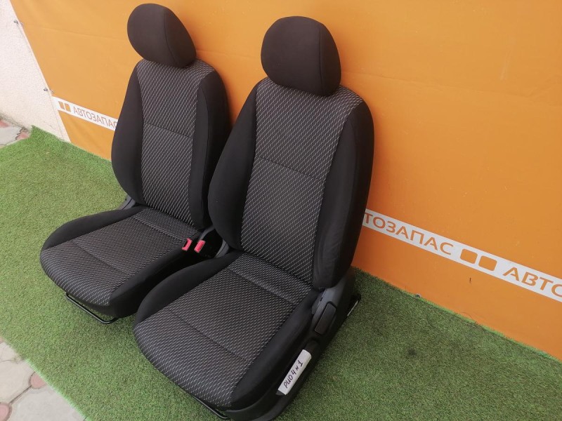 Rio 4 №1 сиденье левое правое к-кт