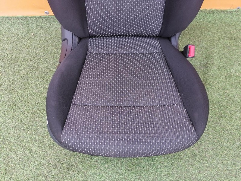 Rio 4 №1 сиденье левое правое к-кт