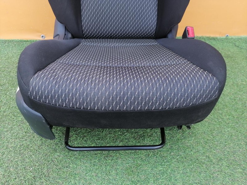 Rio 4 №1 сиденье левое правое к-кт