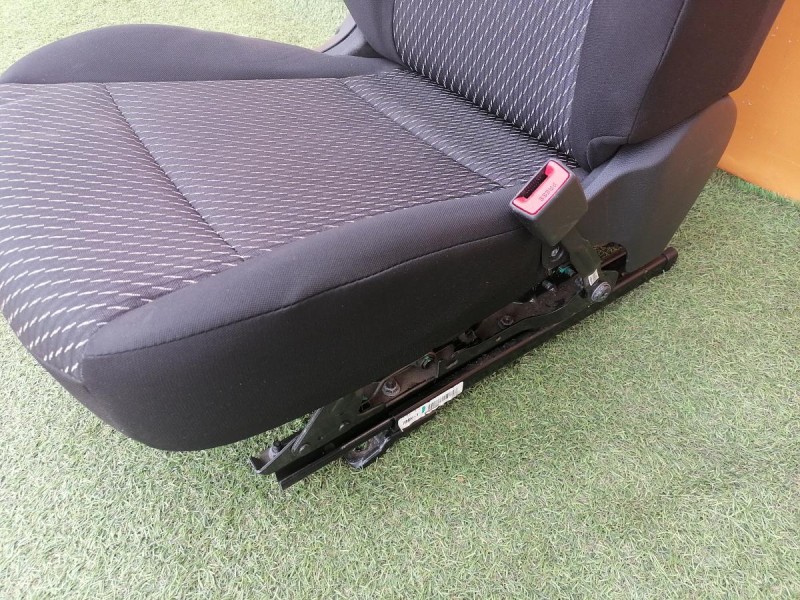 Rio 4 №1 сиденье левое правое к-кт