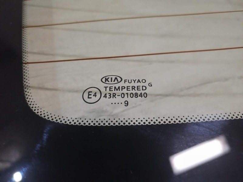 Rio 4 №1 стекло заднее 19