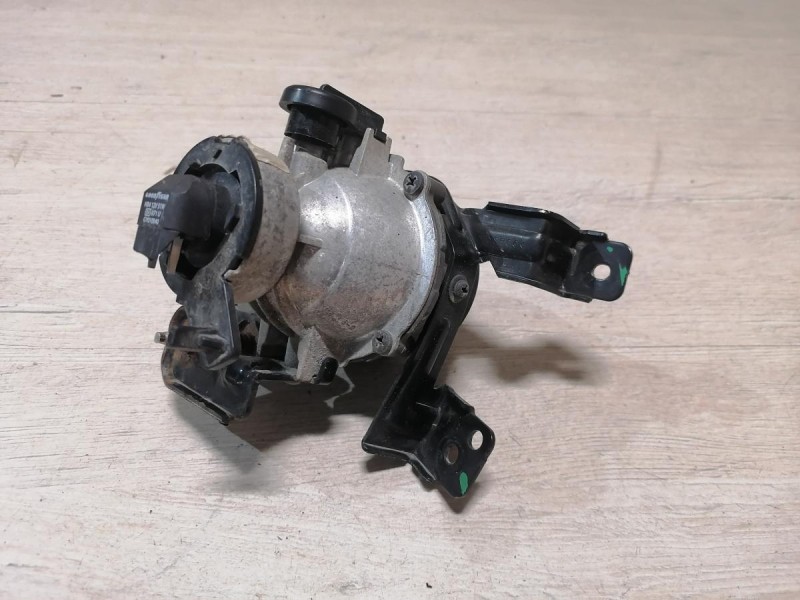 Rio 4 №1 противотуманка левая