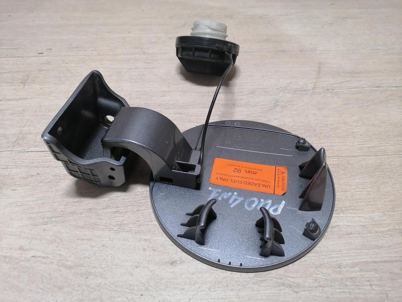 Rio 4 №1 лючок бензобака