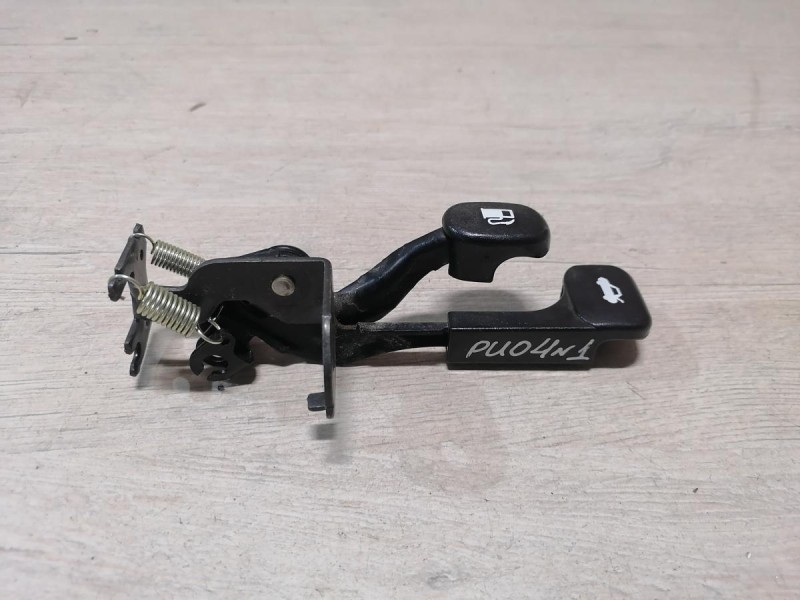 Rio 4 №1 ручка открывания багажника лючка бензобака