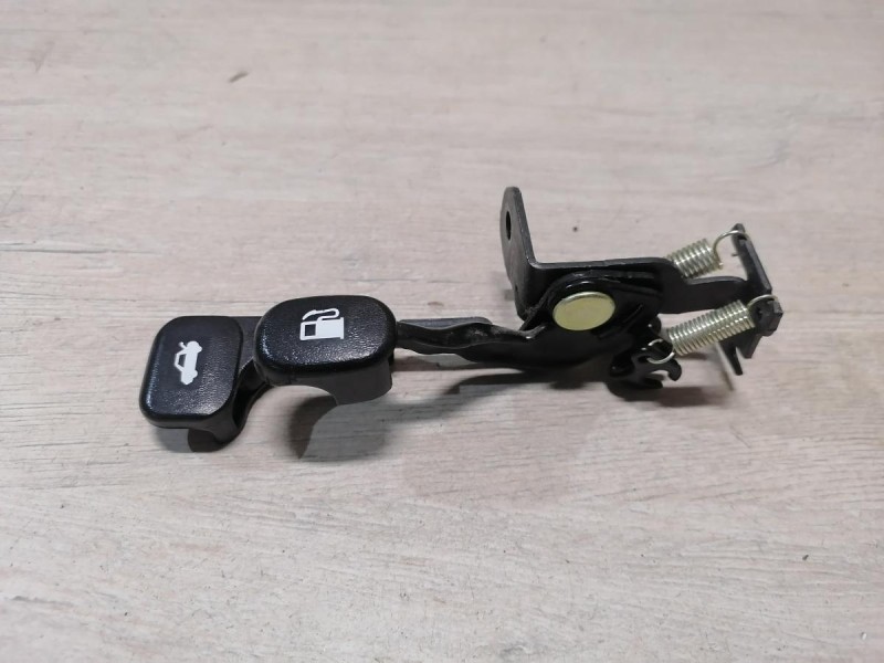 Rio 4 №1 ручка открывания багажника лючка бензобака