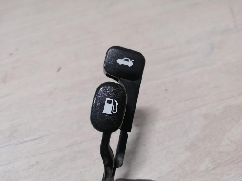 Rio 4 №1 ручка открывания багажника лючка бензобака