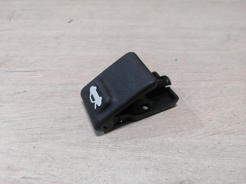 Rio 4 №1 ручка открывания капота в салоне