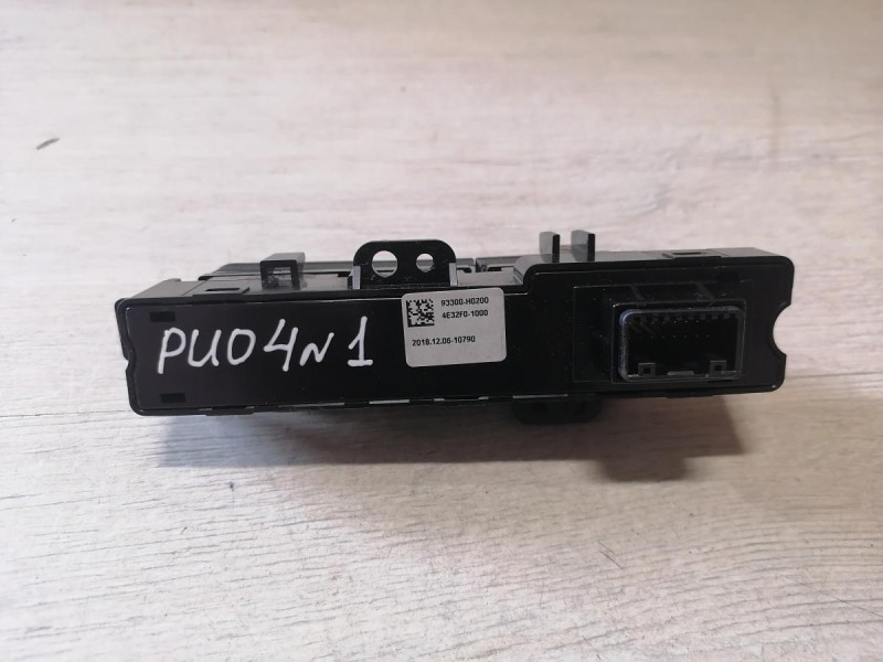 Rio 4 №1 блок кнопок подогрева сидений руля