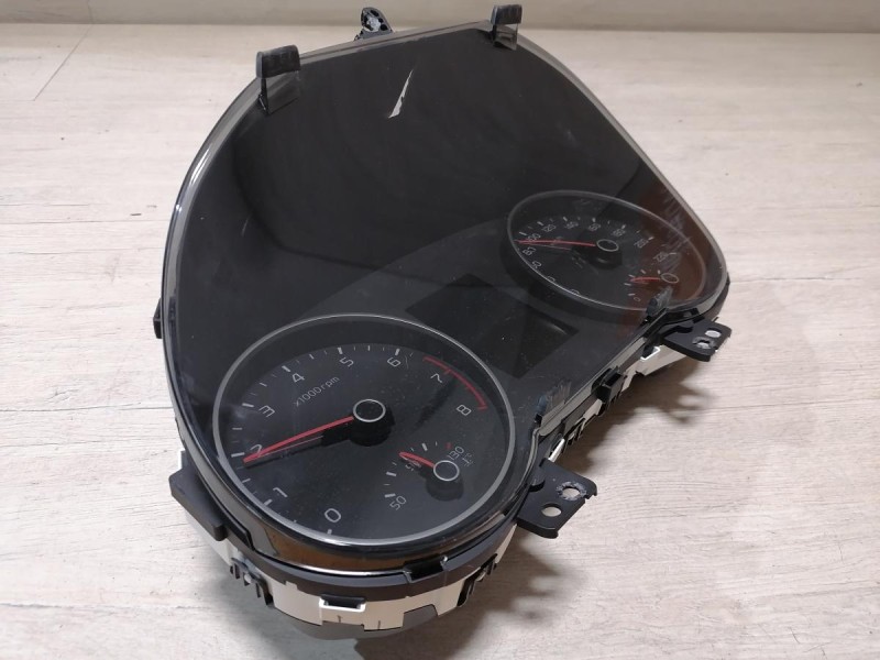 Rio 4 №1 панель приборов деф