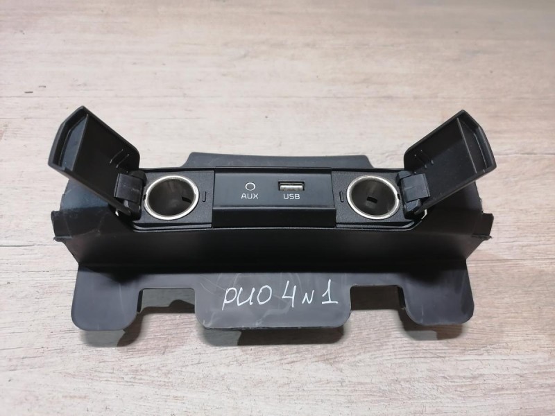 Rio 4 №1 блок усб аукс