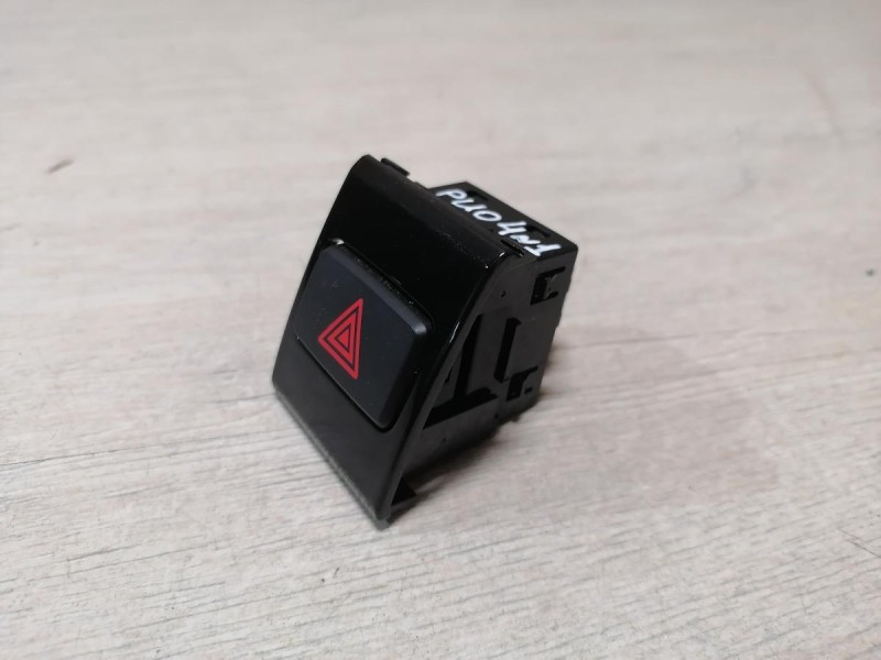 Rio 4 №1 кнопка аварийка