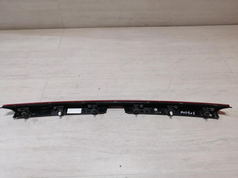 Rio 4 №1 катафот крышки багажника