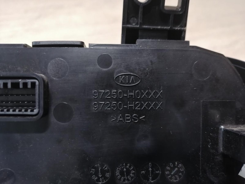 Rio 4 №1 блок управления климат контролем деф