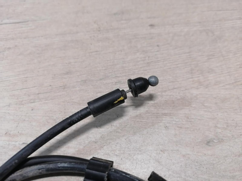 Rio 4 №1 трос капота