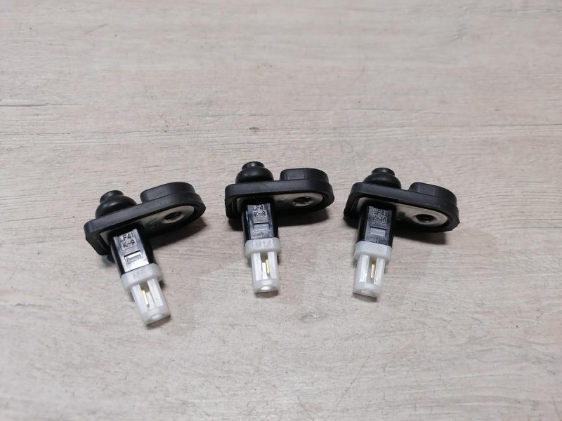 Rio 4 №1 концевик двери