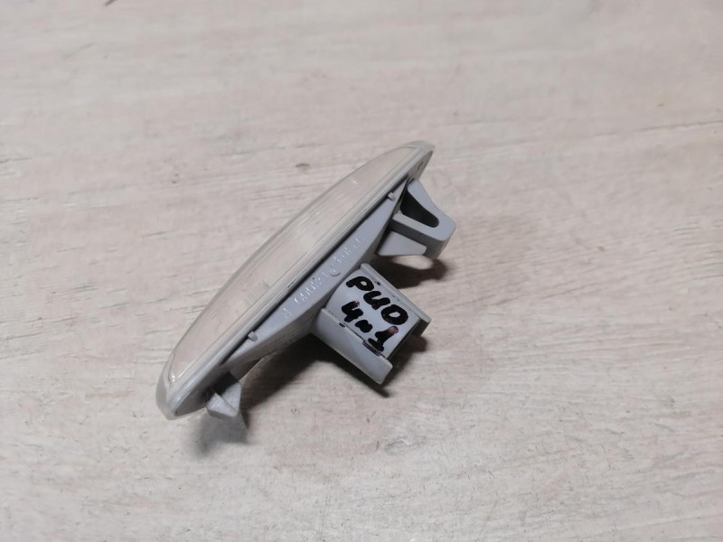 Rio 4 №1 повторитель поворота в крыло правый