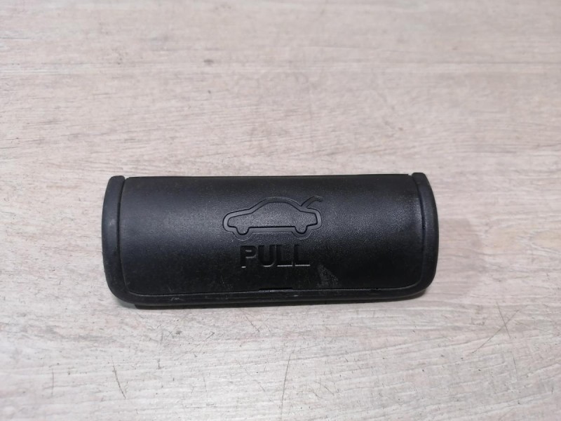 Rio 4 №1 ручка закрывания багажника