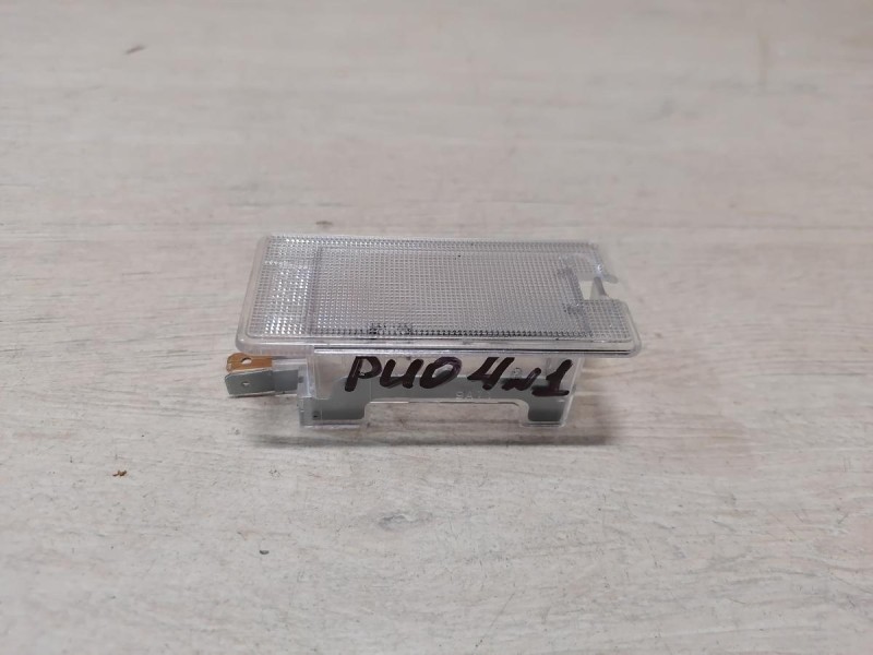 Rio 4 №1 плафон багажника