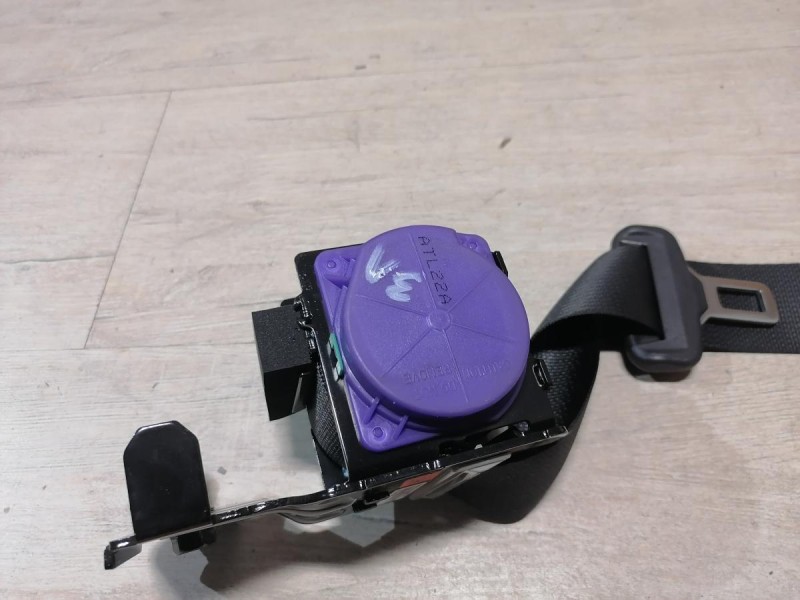 Rio 4 №1 ремень безопасности задний левый