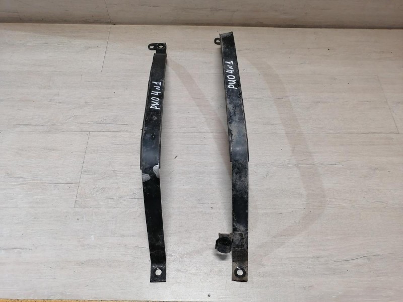 Rio 4 №1 крепление бензобака к-кт