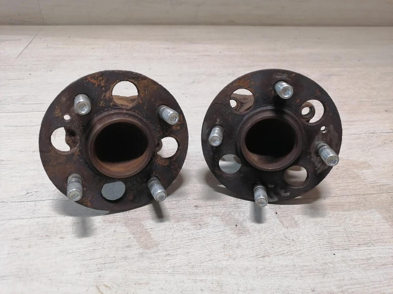 Rio 4 №1 ступица задняя