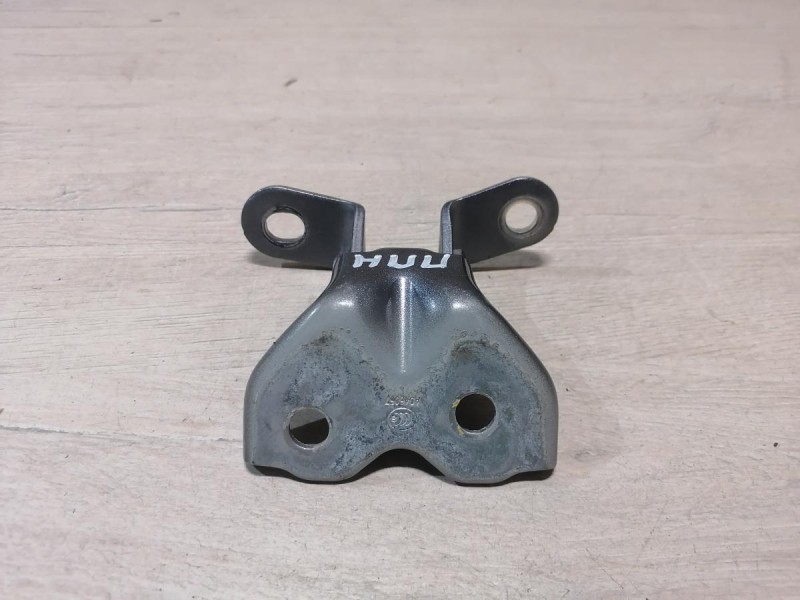 Rio 4 №1 петля двери передняя правая нижняя