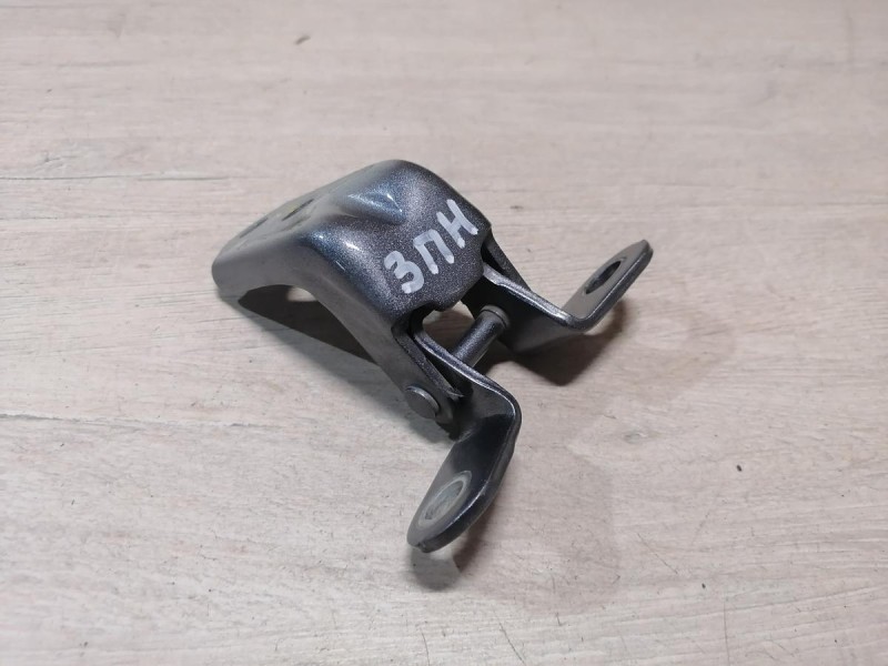 Rio 4 №1 петля двери задняя правая нижняя