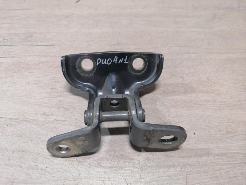 Rio 4 №1 петля двери задняя правая верхняя