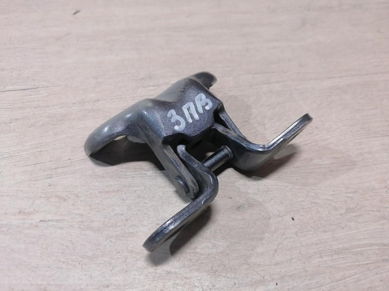 Rio 4 №1 петля двери задняя правая верхняя