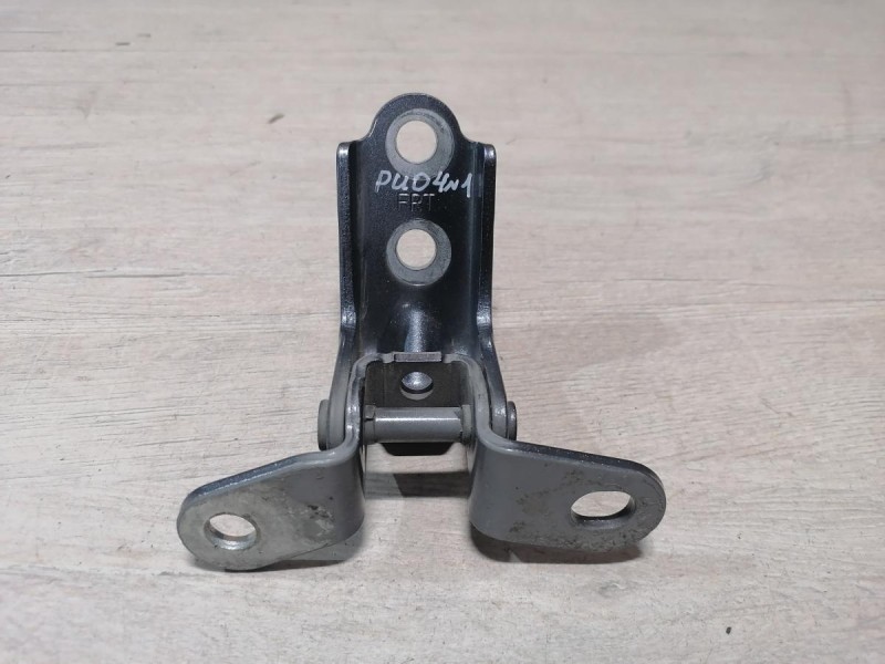 Rio 4 №1 петля двери задняя левая нижняя