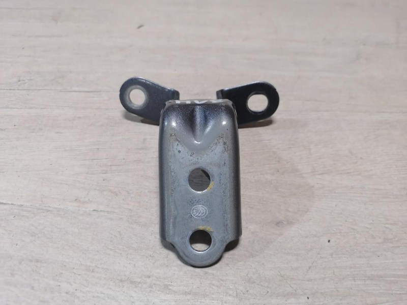 Rio 4 №1 петля двери задняя левая нижняя