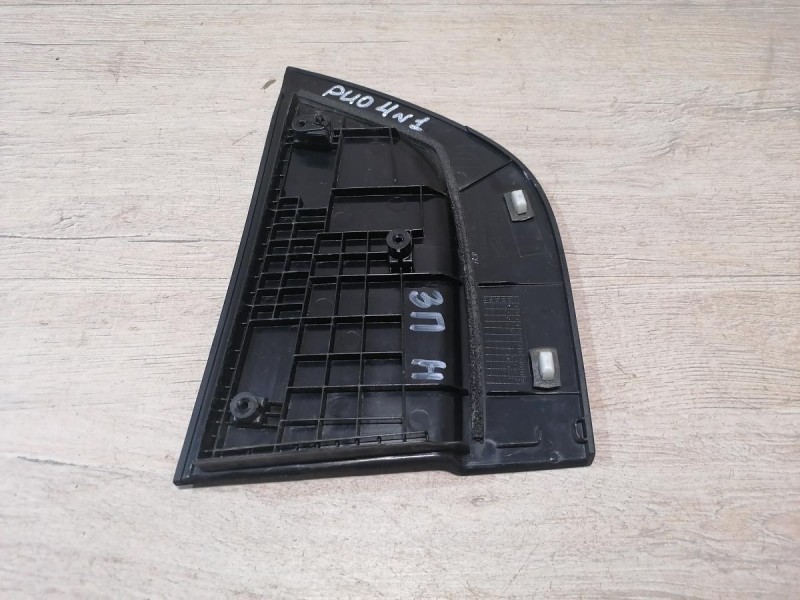 Rio 4 №1 накладка двери наружная задняя правая