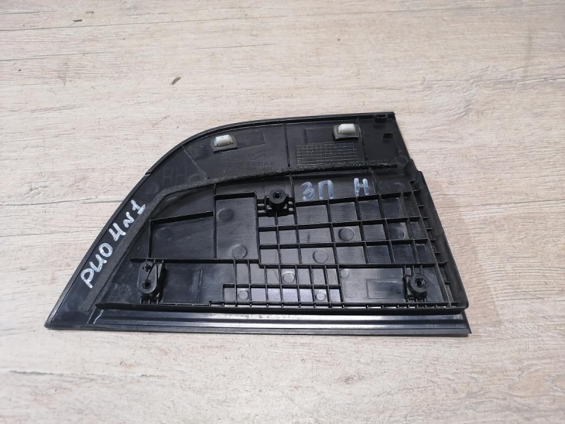 Rio 4 №1 накладка двери наружная задняя правая