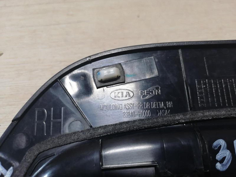 Rio 4 №1 накладка двери наружная задняя правая