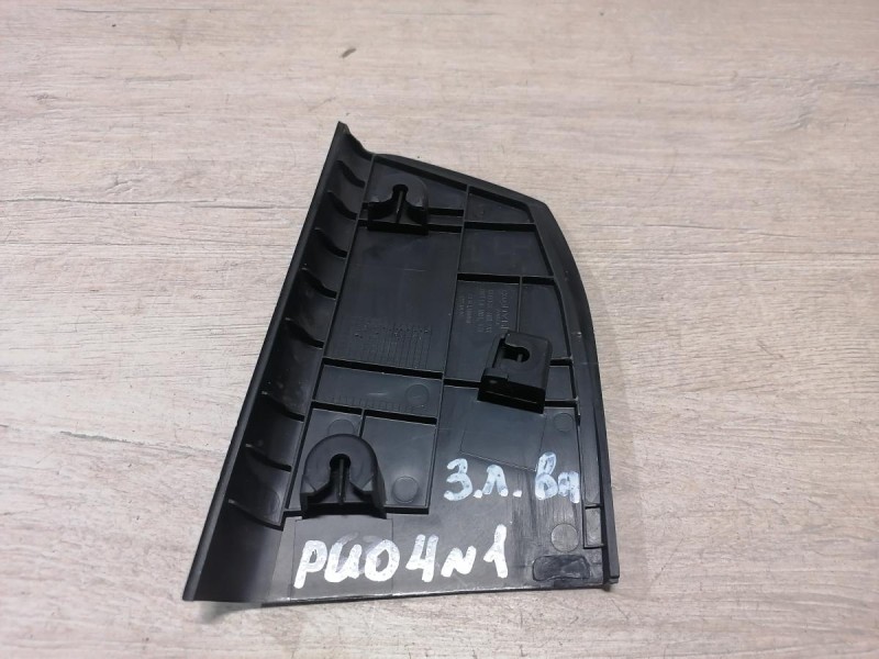 Rio 4 №1 накладка двери внутренняя задняя левая