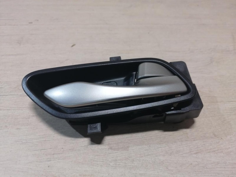 Rio 4 №1 ручка двери внутренняя задняя правая