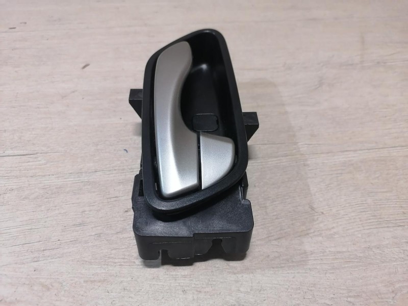 Rio 4 №1 ручка двери внутренняя задняя правая