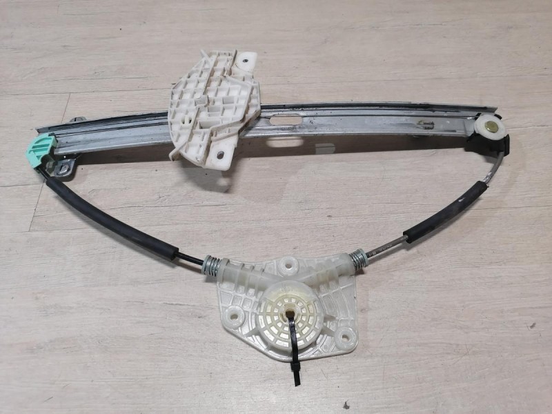 Rio 4 №1 стеклоподъемник передний правый