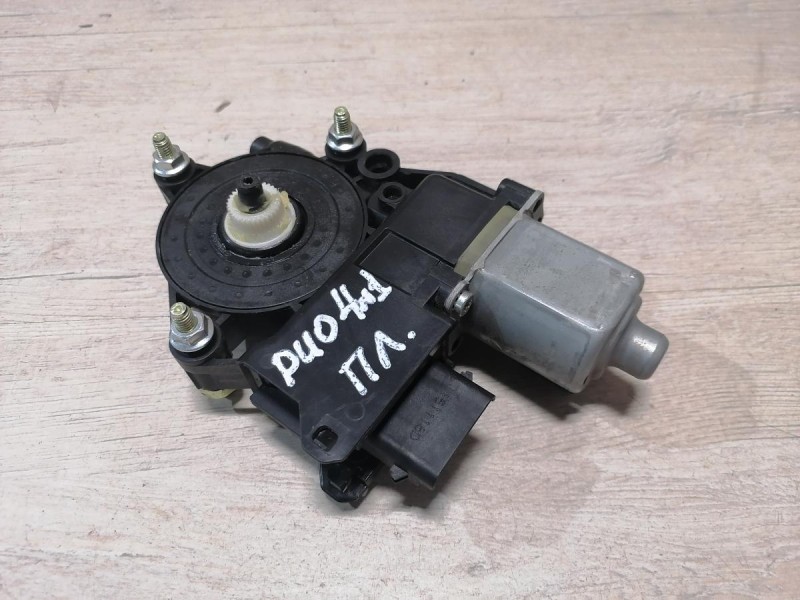 Rio 4 №1 моторчик стеклоподъемника передний левый