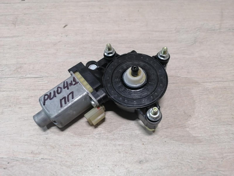 Rio 4 №1 моторчик стеклоподъемника передний правый