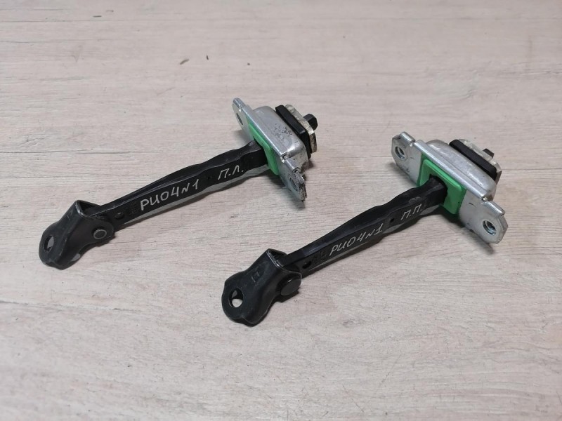 Rio 4 №1 ограничитель двери передний