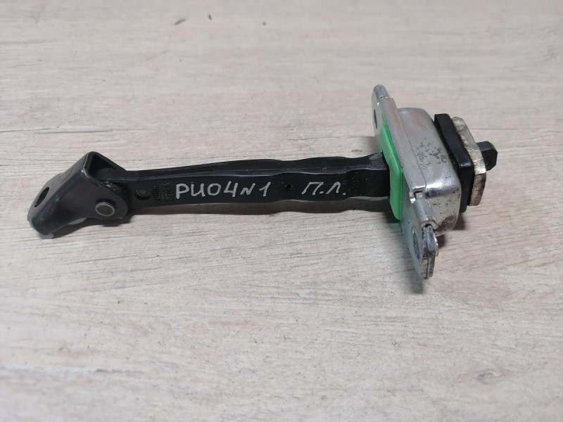 Rio 4 №1 ограничитель двери передний