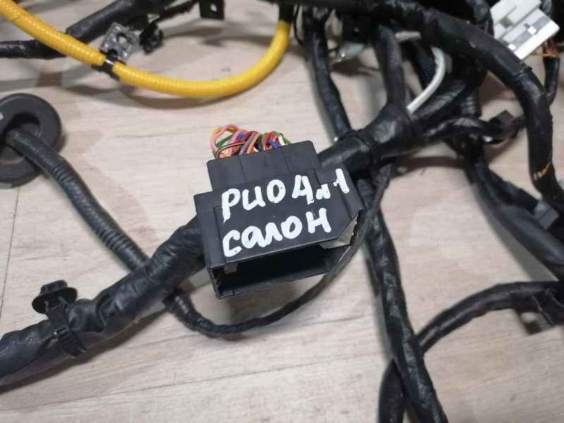 Rio 4 №1 проводка салона