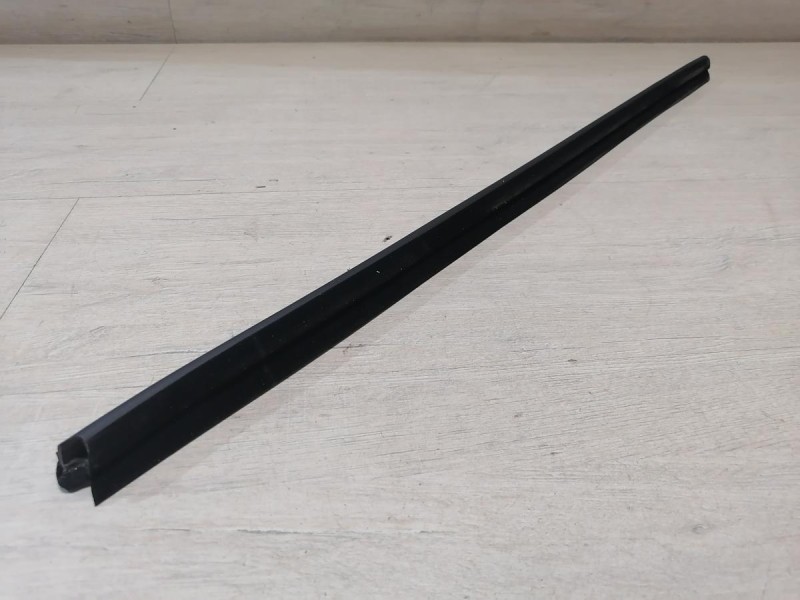 Rio 4 №1 бархотка внутренняя задняя левая