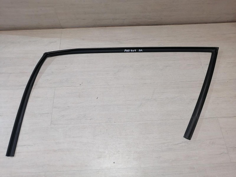 Rio 4 №1 бархотка верхняя передняя левая