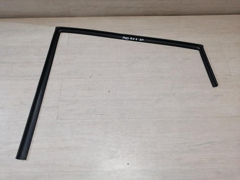 Rio 4 №1 бархотка верхняя задняя левая