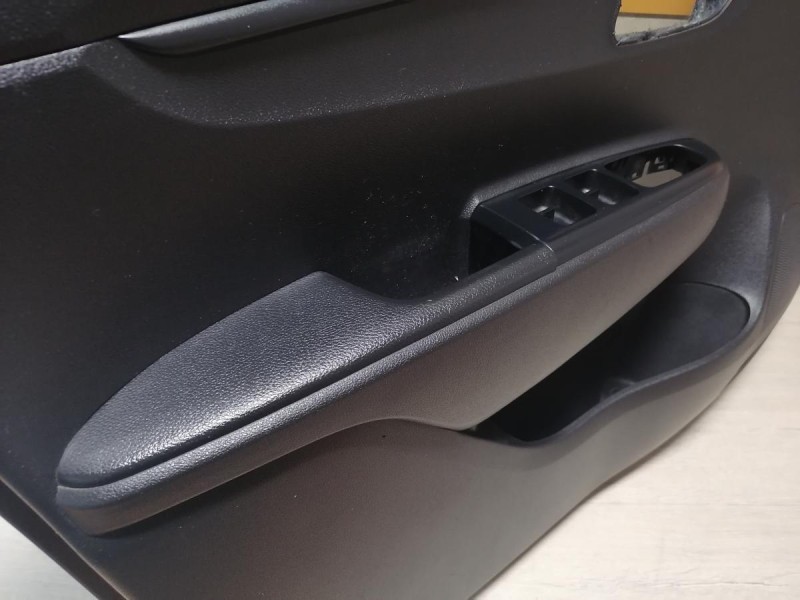 Rio 4 №1 обшивка двери передняя левая