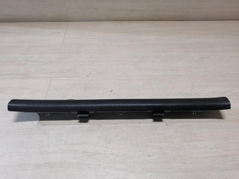 Rio 4 №1 обшивка порога передняя правая