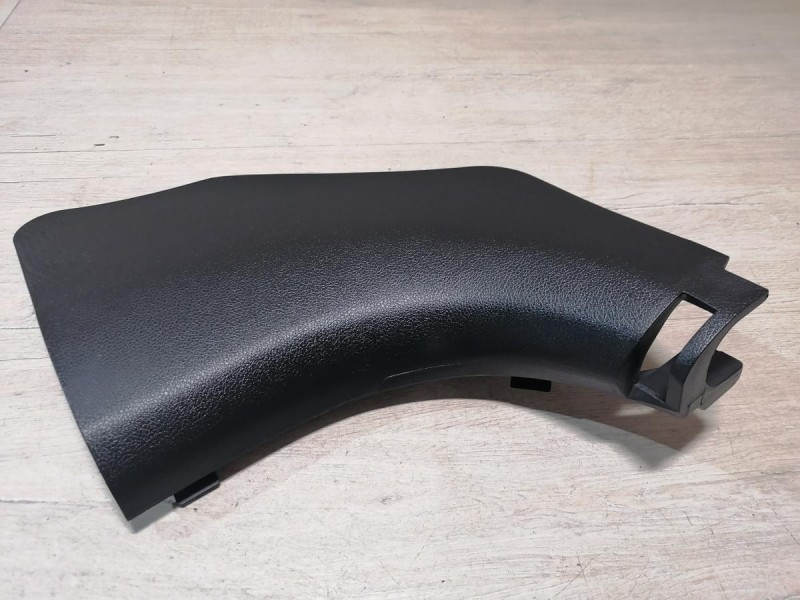 Rio 4 №1 обшивка передней стойки нижняя левая